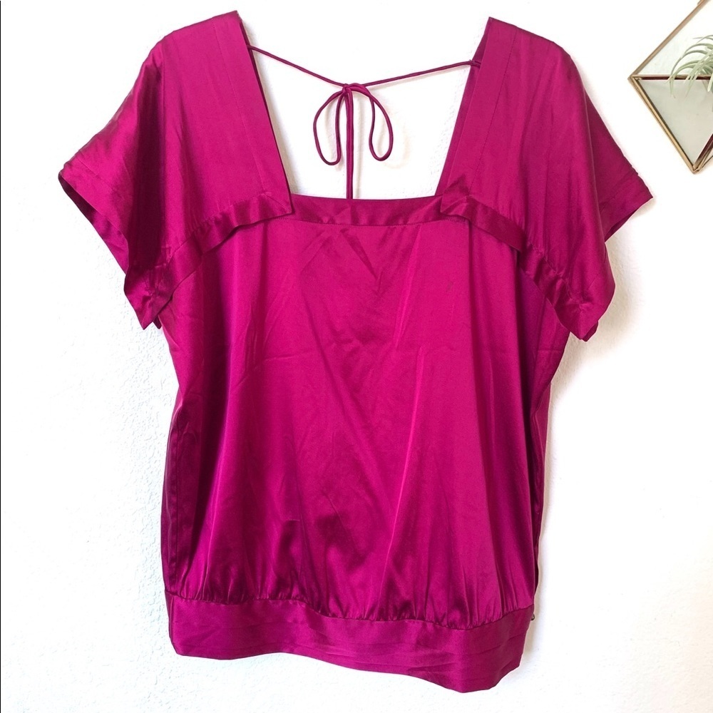 DVF Silk Blouse Fuchsia Pleated Square Neck Short Sleeve Top Size 0 XS